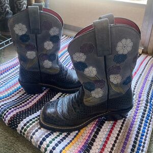 Ariat leather boots Size 6B